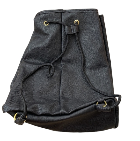 💕Intimissimi Faux Leather Backpack💕 - Picture 9 of 9